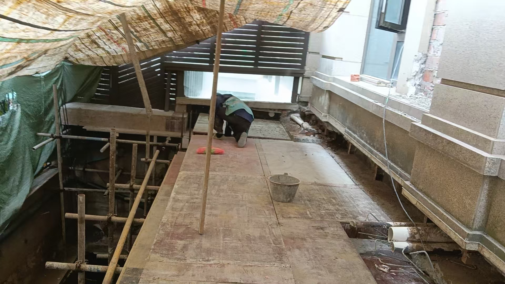 悦水岸现浇土建改造模板制作